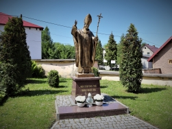 Kościół Matki Bożej Królowej Polski i świętego Maternusa w Stroniu Śląskim