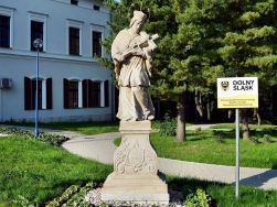 posąg Św. Jana Nepomucena z 1720 roku